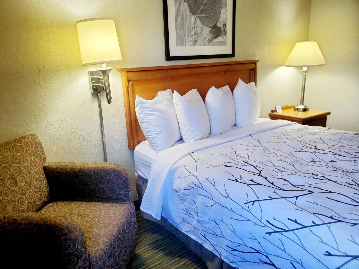 Days Inn And Suites By Wyndham Downtown Missoula-University Экстерьер фото