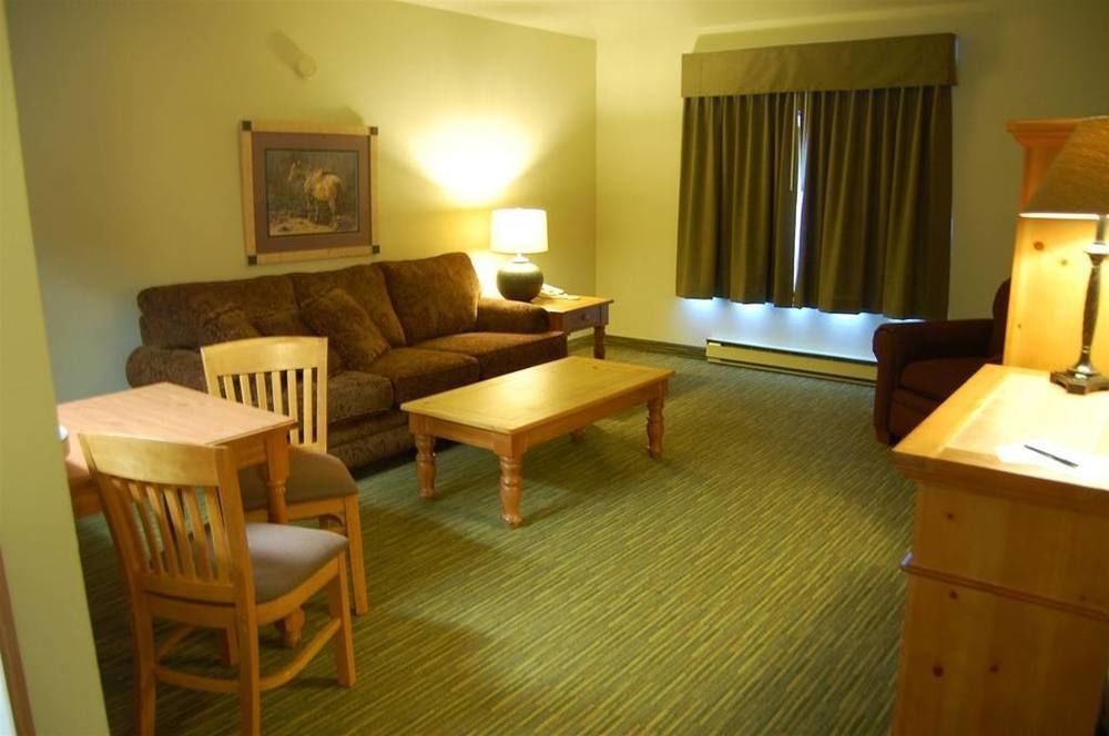 Days Inn And Suites By Wyndham Downtown Missoula-University Экстерьер фото